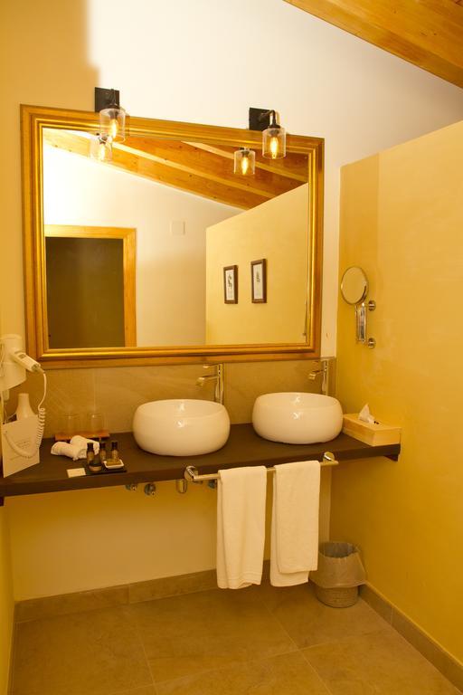 Mas Del Bot Guest House Valderrobres Exterior photo